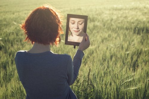 Detener el tiempo se vuelve necesario, “aburrirse se convierte en virtud”.